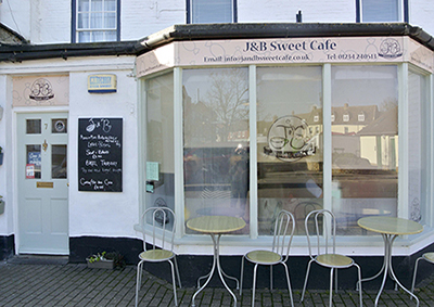 J & B Sweet Cafe
